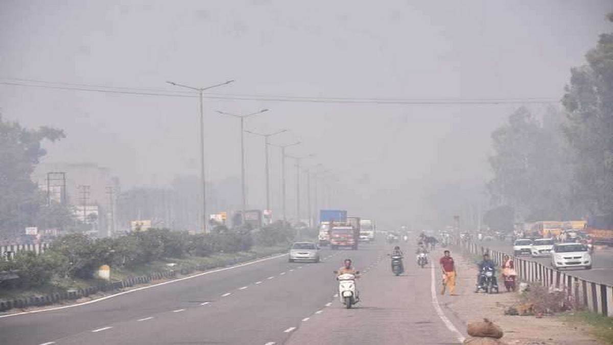 Haryana-Punjab Weather Today: हरियाणा का महेंद्रगढ़ शिमला से ज्यादा ठंडा, पंजाब में 4 दिन तक घनी धुंध, जानें कैसा रहेगा मौसम
