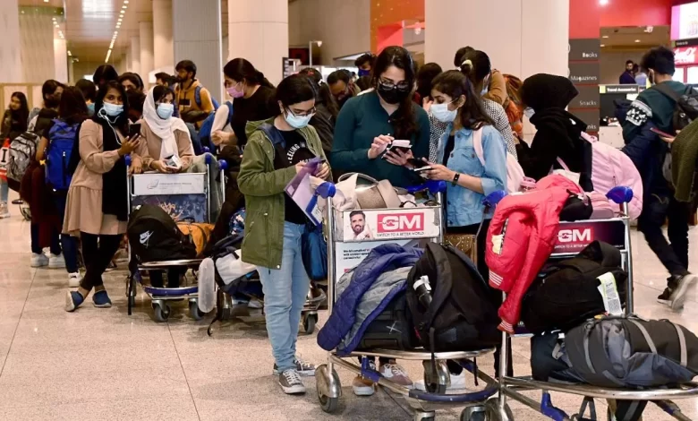 Canada जाने वाले विद्यार्थियों को ध्यान देना चाहिए