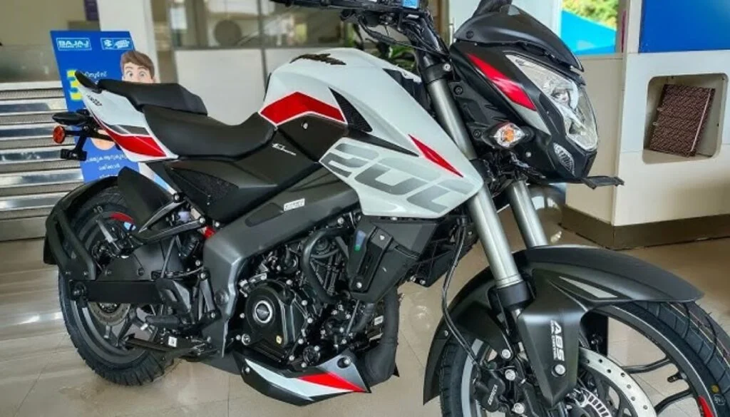 2024 में Bajaj Pulsar NS200, Pulsar NS160 और Pulsar NS125 एडवांंस फीचर्स के साथ लॉन्च; जानिए स्पेसिफिकेशन और कीमतें