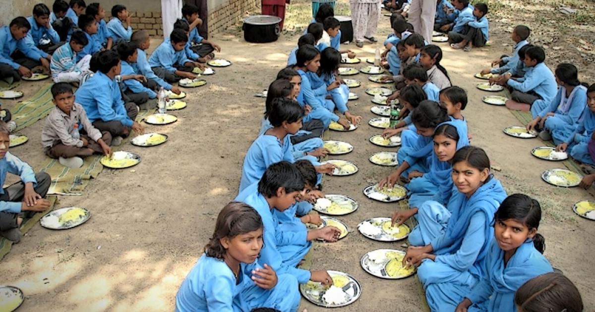 Mid Day Meal: भोजन इस दिन विद्यार्थियों को किन्नू मिलेगा, शेड्यूल जारी