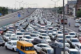 Traffic Jam: दिल्ली में अरविंद केजरीवाल की गिरफ्तारी के बाद आईटीओ पर भारी ट्रैफिक जाम, इन रूट से बचने की सलाह