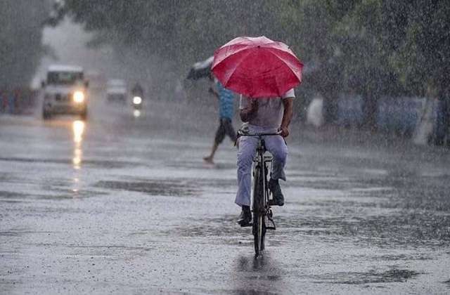 Haryana Rain Forecast: हरियाणा में बादल मेहरबान हुए, 6 जिलों में भारी बारिश की आशंका, पंजाब के लिए येलो अलर्ट