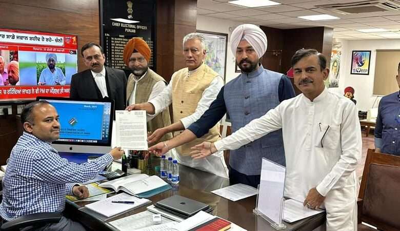 ok Sabha Election:मुख्य चुनाव अधिकारी ने डीजीपी से रिपोर्ट मांगी क्योंकि बीजेपी उम्मीदवार प्रदेश में प्रचार नहीं कर पाए।