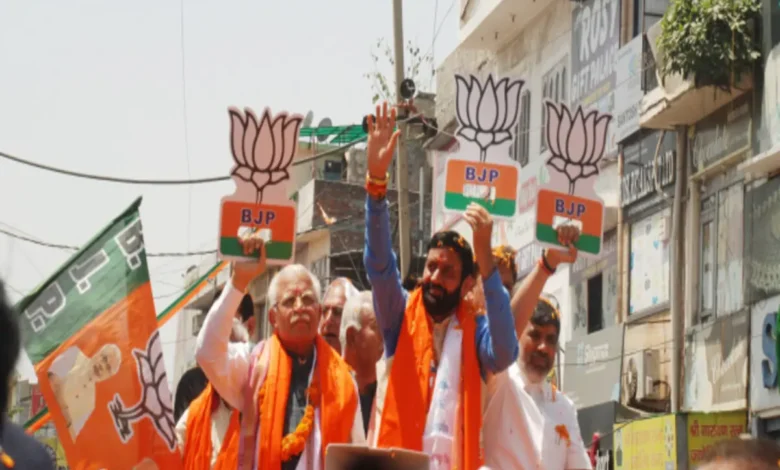 नायब सिंह सैनी और मनोहर लाल खट्टर ने नामांकन किया; 25 मई को मतदान होगा