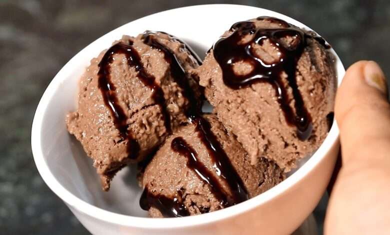 अब आप आइसक्रीम खाकर भी वजन कम कर सकते हैं, फेमस एक्ट्रेस दीपिका पादुकोण के ट्रेनर से जानें उनकी खास वेट लॉस आइसक्रीम रेसिपी।