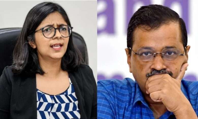 स्वाति मालीवाल से बदसलूकी पर बवाल, पूर्व पति ने AAP पर सवाल उठाए, CM आवास के सामने BJP कर रही प्रदर्शन