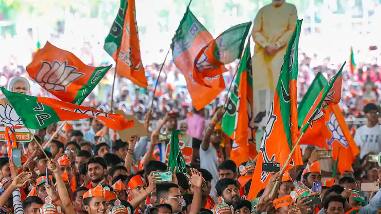 2024 UP Lok Sabha Election Result: BJP यूपी की 42 सीटों पर आगे चल रही है, हर सीट पर 13 हजार वोटों का अंतर है। देखें पूरी लिस्ट