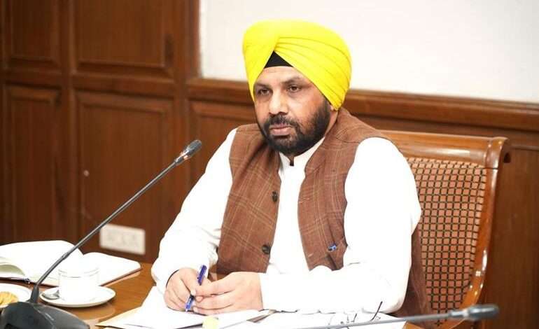 बिजली मंत्री हरभजन सिंह: 50 मेगावाट का सोलर पावर प्रोजेक्ट मलोट के कर्मगढ़ गांव में शुरू