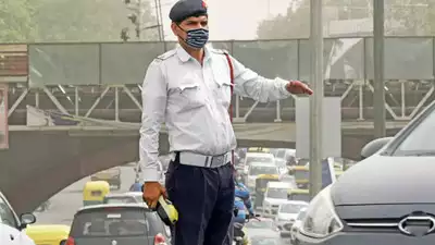 Delhi Traffic Police Advisory: पुलिस ने बताया किन क्षेत्रों में जानें से बचें