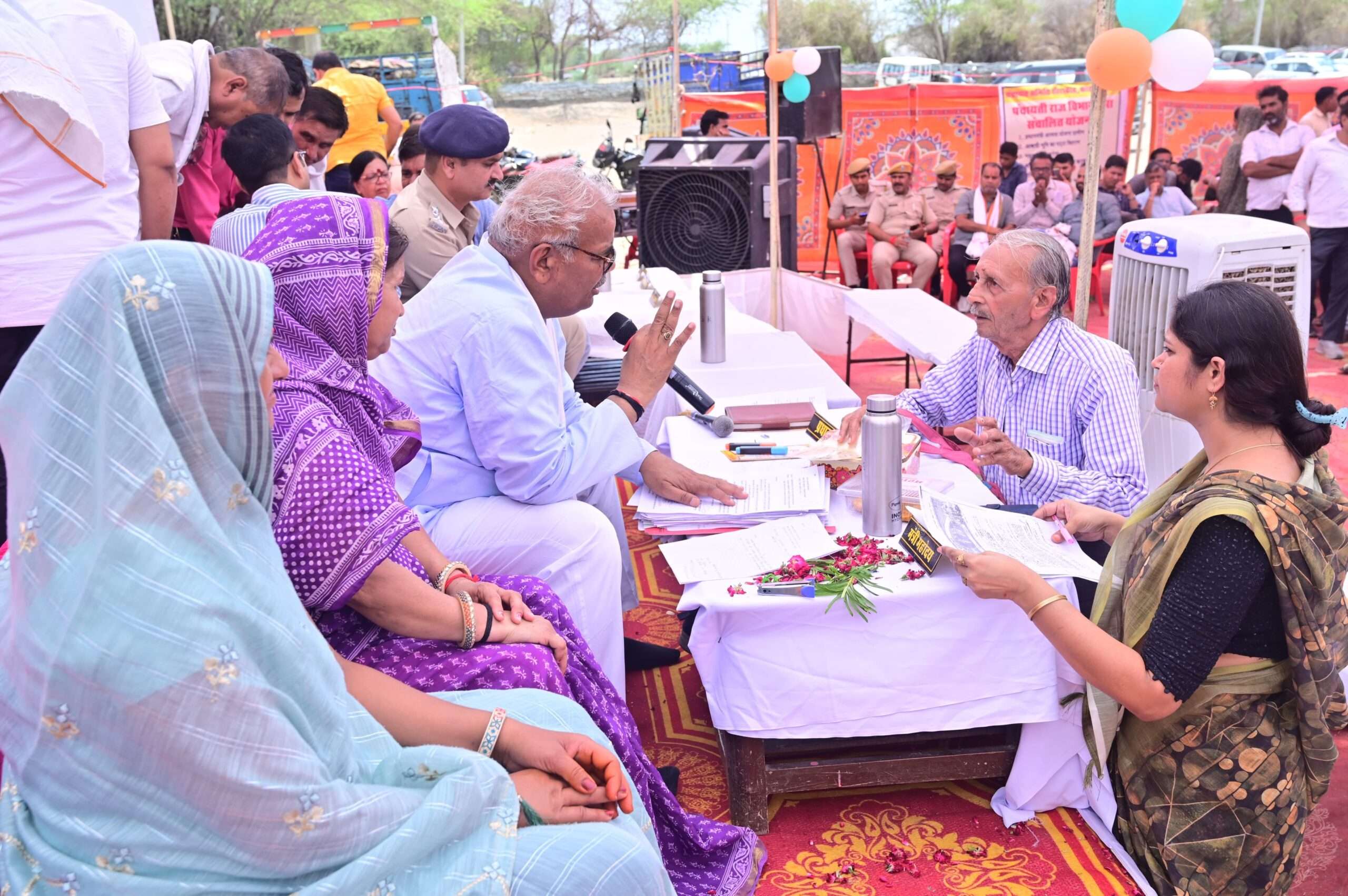 राज मंत्री मदन दिलावर: खैराबाद में ‘सरकार आपके द्वार शिविर’ शिक्षा एवं पंचायत राज मंत्री ने मौके पर किया ग्रामीणों की समस्याओं का समाधान