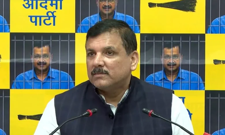 AAP सांसद Sanjay Singh ने मोदी कैबिनेट पर परिवारवाद का आरोप लगाते हुए कहा, 'NDA ने अपने मंत्रिमंडल में...'