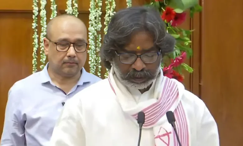 Hemant Soren Oath: AAP के मंत्री सौरभ भारद्वाज ने हेमंत सोरेन की शपथ पर कहा, 'BJP ने सोचा था कि...'