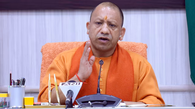 UP News: योगी सरकार ने कृषि श्रमिकों की मजदूरी दरें 182 रुपये बढ़ाकर इस स्तर पर तय की