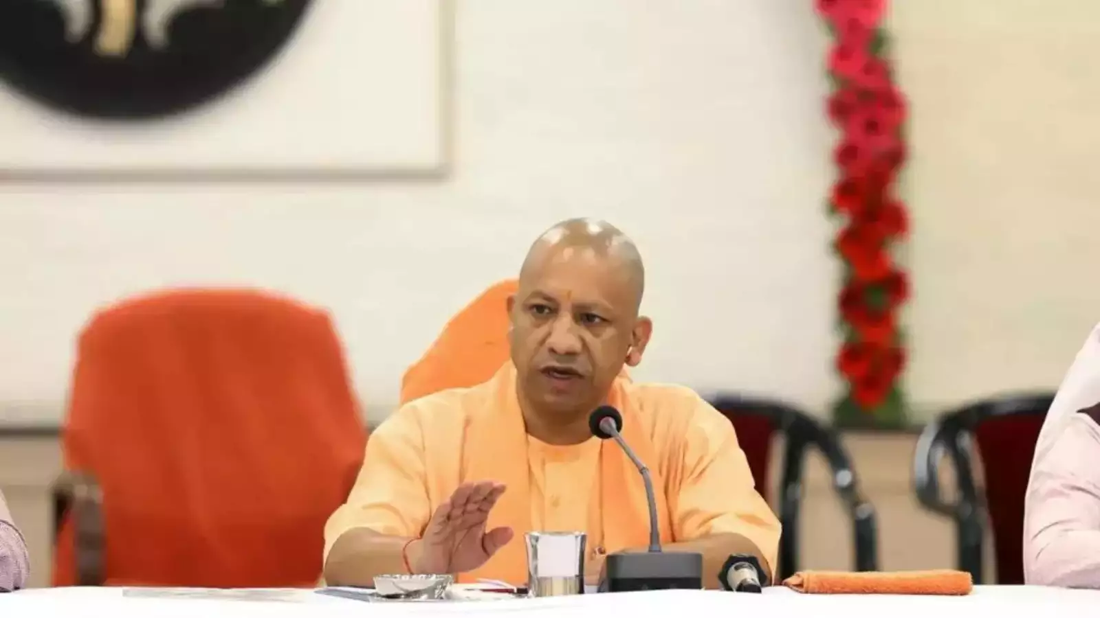 CM Yogi ने फिरोजाबाद को बड़ी सौगात दी: सुहाग नगरी में 'फ्यूचरिस्टिक टाउनशिप' बनाया जाएगा