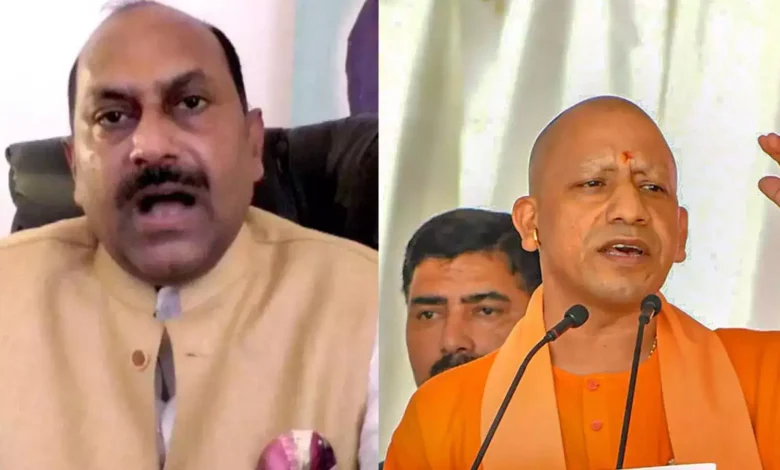 Fateh Bahadur Singh: पहले भी था और...''' उत्तर प्रदेश में सियासी घमासान के बीच बीजेपी विधायक ने सीएम योगी को बताया अपना नेता