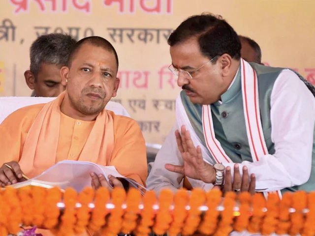 Yogi Adityanath and Keshav Prasad Maurya ने यूपी में ‘सत्ता विवाद’ का पटाक्षेप, एक ही मंच पर साथ दिखायी दिये