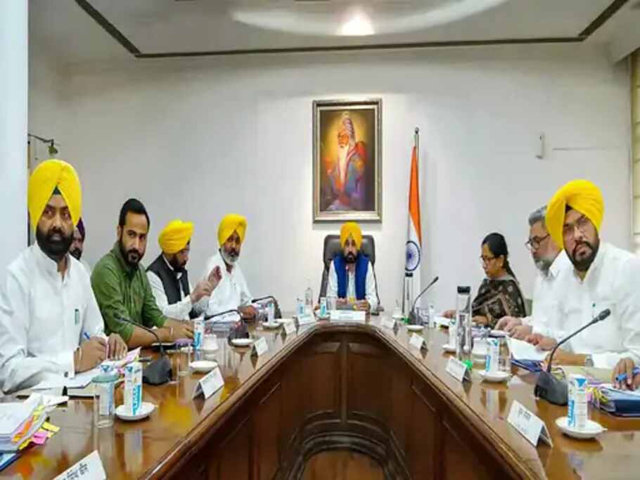 Punjab News: आज 14 अगस्त को पंजाब कैबिनेट की बैठक, मॉनसून सत्र को बुलाने पर विचार