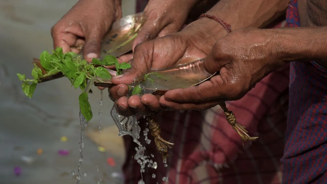 Pitru Paksha 2024: पितृपक्ष इस बार एक ही दिन पूर्णिमा और प्रतिपदा से 16 दिनों का होगा।