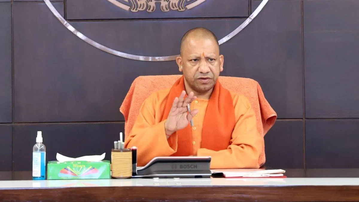 CM Yogi Adityanath ने कहा कि महिला अपराधों के निस्तारण में कई जिलों की परफॉर्मेंस खराब रही, पुलिस अधिकारियों पर सख्त दिखे सीएम 