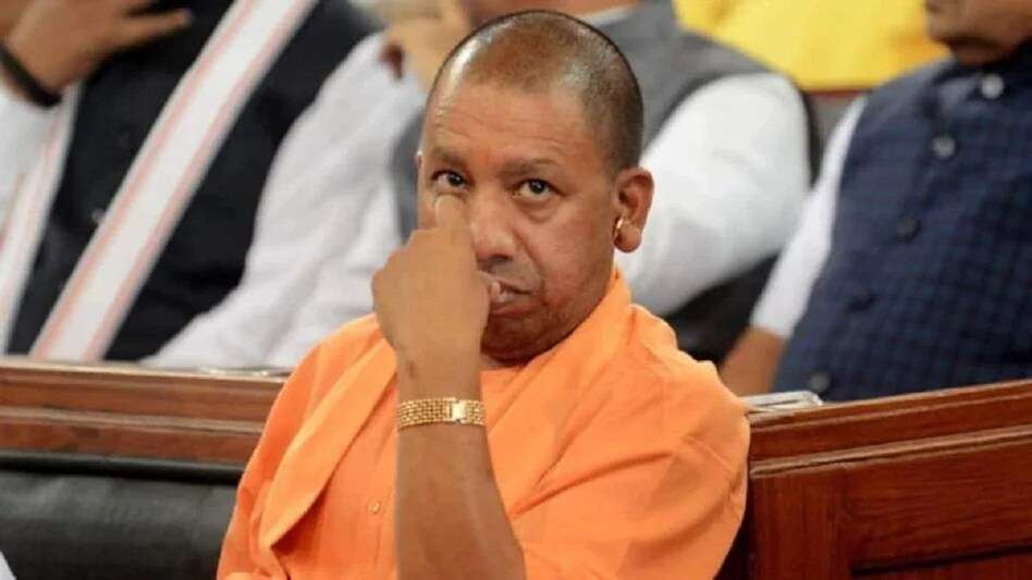 CM Yogi: गोली नहीं मारेंगे तो माला पहनाएंगे? मुख्यमंत्री योगी ने एनकाउंटर प्रश्न का ऐसे उत्तर दिया