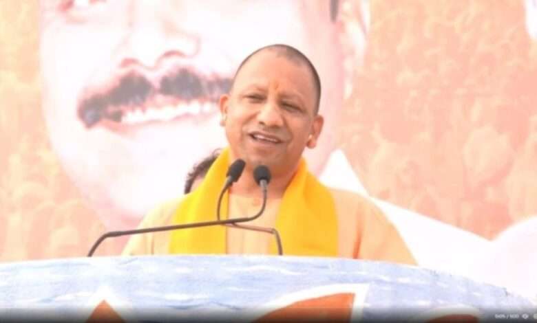 आज CM Yogi Adityanath विद्यार्थियों को मुजफ्फरनगर और सहारनपुर में टैबलेट देंगे