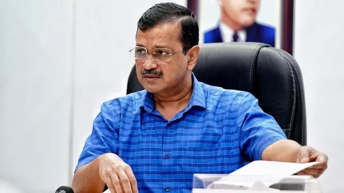 CM Arvind Kejriwal के 'बंधे' हाथ फिर भी दिल्ली में काम नहीं रुकेगा, लटकी हुई योजनाओं को इस तरह चलाया जाएगा