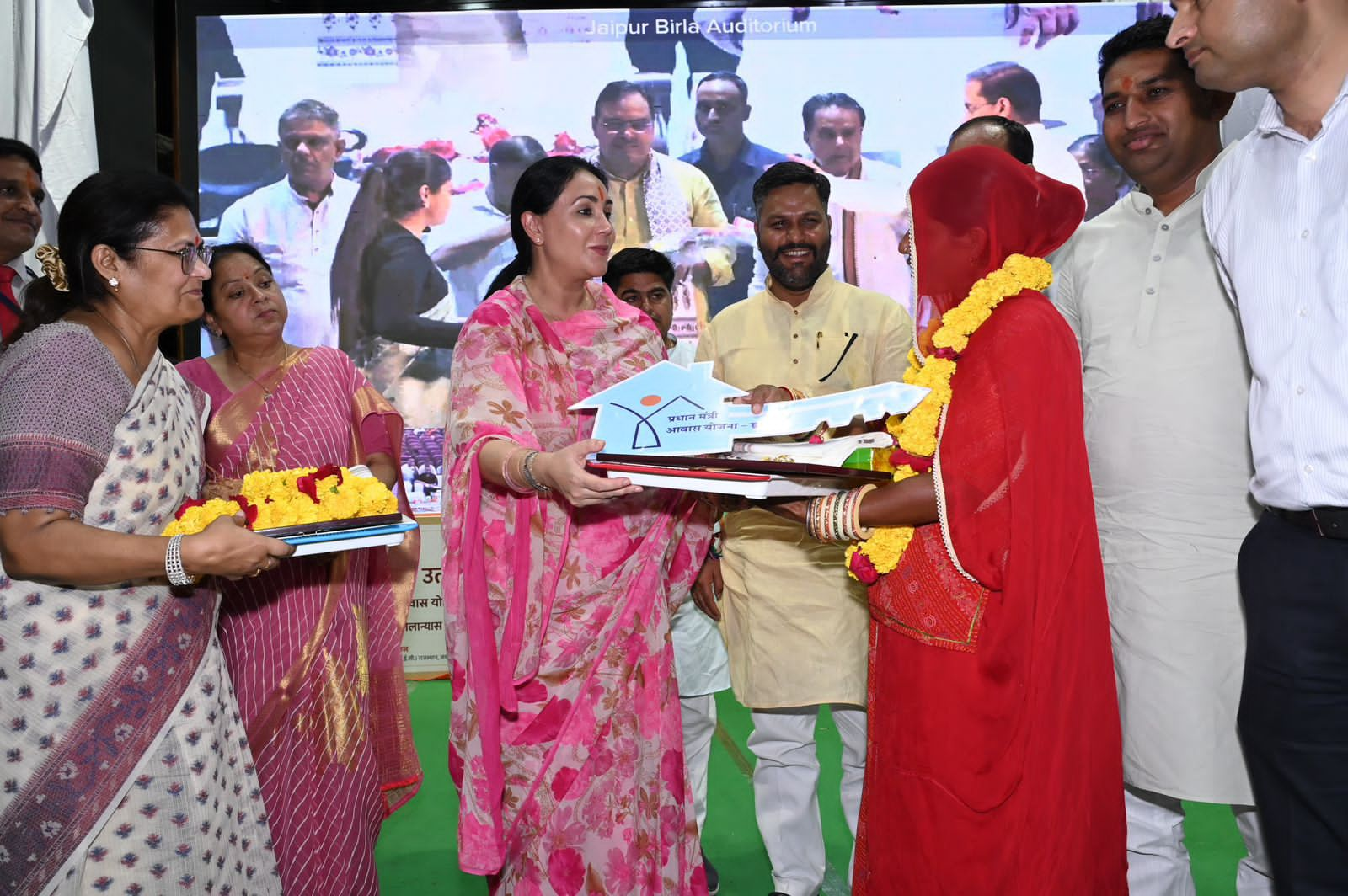 उप मुख्यमंत्री Diya Kumari ने अजमेर जिला स्तरीय रोजगार उत्सव एवं विकास कार्य लोकार्पण समारोह में लिया भाग