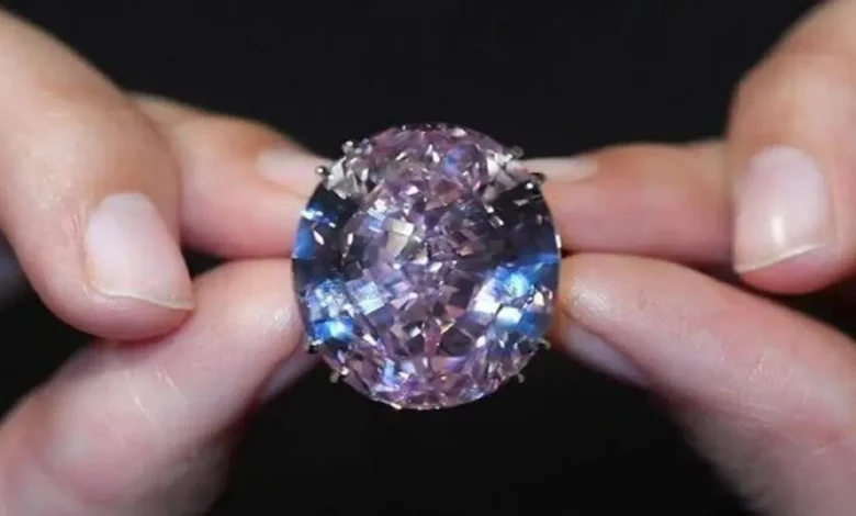 Gemstone: रत्न शास्त्र में हीरे को धारण करने के नियम? हीरे से जुड़े दोष और नकारात्मक प्रभाव जानें 