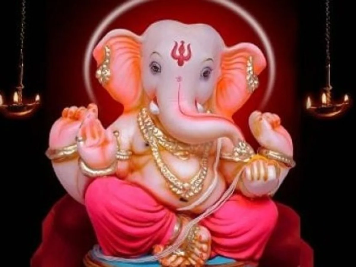 Ganesh Chaturthi 2024: गणेश चतुर्थी पर बन रहे शुभ योगों का लाभ उठाएं, इस समय बप्पा की स्थापना करें और घर में खुशियां लाएं