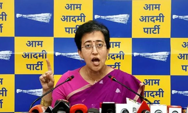  AAP के नेता Atishi ने कहा, भाजपा को कितनी सीटें मिल जाएंगी अगर दिल्ली में राष्ट्रपति शासन लगा?