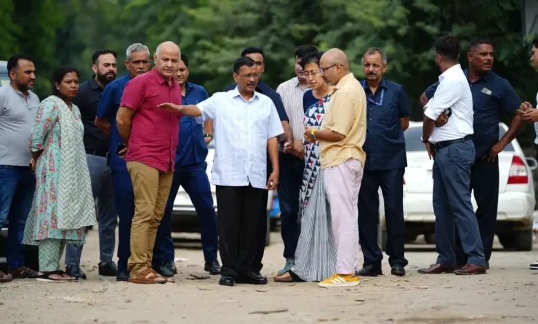 Arvind Kejriwal ने सीएम के साथ दिल्ली की सड़कों का निरीक्षण किया, कहा-जेल में भी एक्शन मोड में था