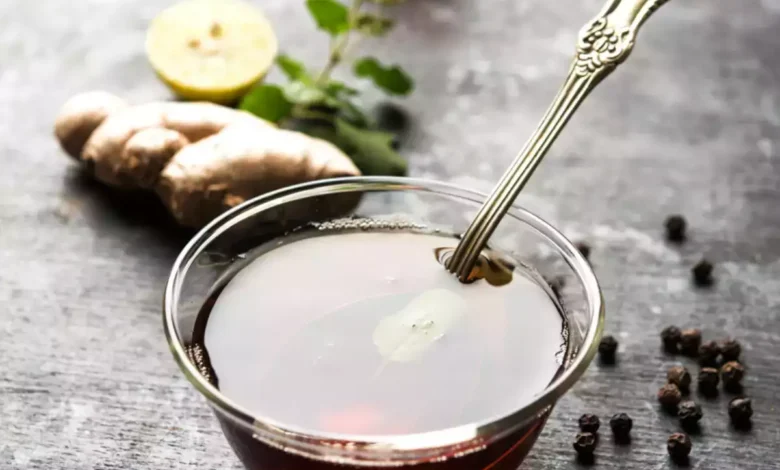 Kadha For Cold Cough: बारिश में भीगने से बीमार हो गए हैं? सर्दी जुकाम दूर करने के लिए इस देसी काढ़े को तुरंत पी लें।