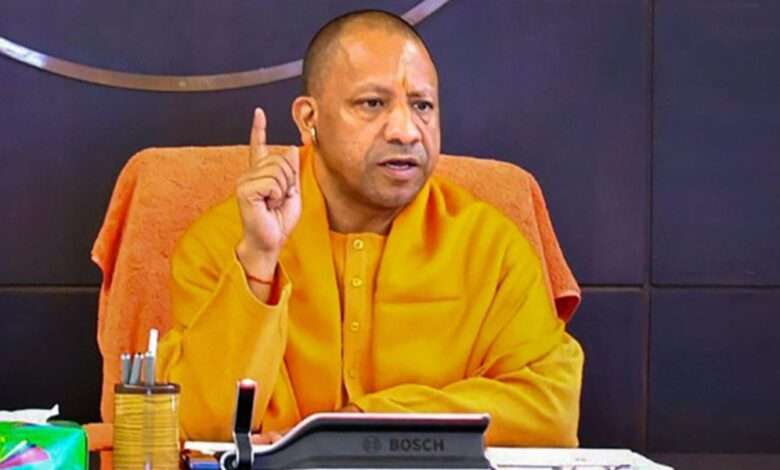 CM Yogi ने ट्रांसपोर्ट नगर में व्यावसायिक बिल्डिंग के अचानक गिरने की घटना के कारणों की जांच के दिए निर्देश।