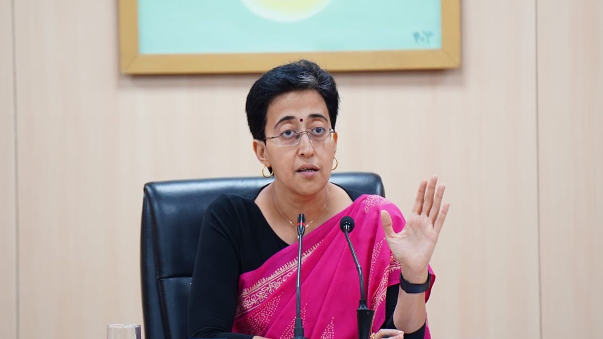 CM Atishi: अनधिकृत कॉलोनियों में बिजली कनेक्शन के लिए अब डीडीए एनओसी की जरूरत नहीं