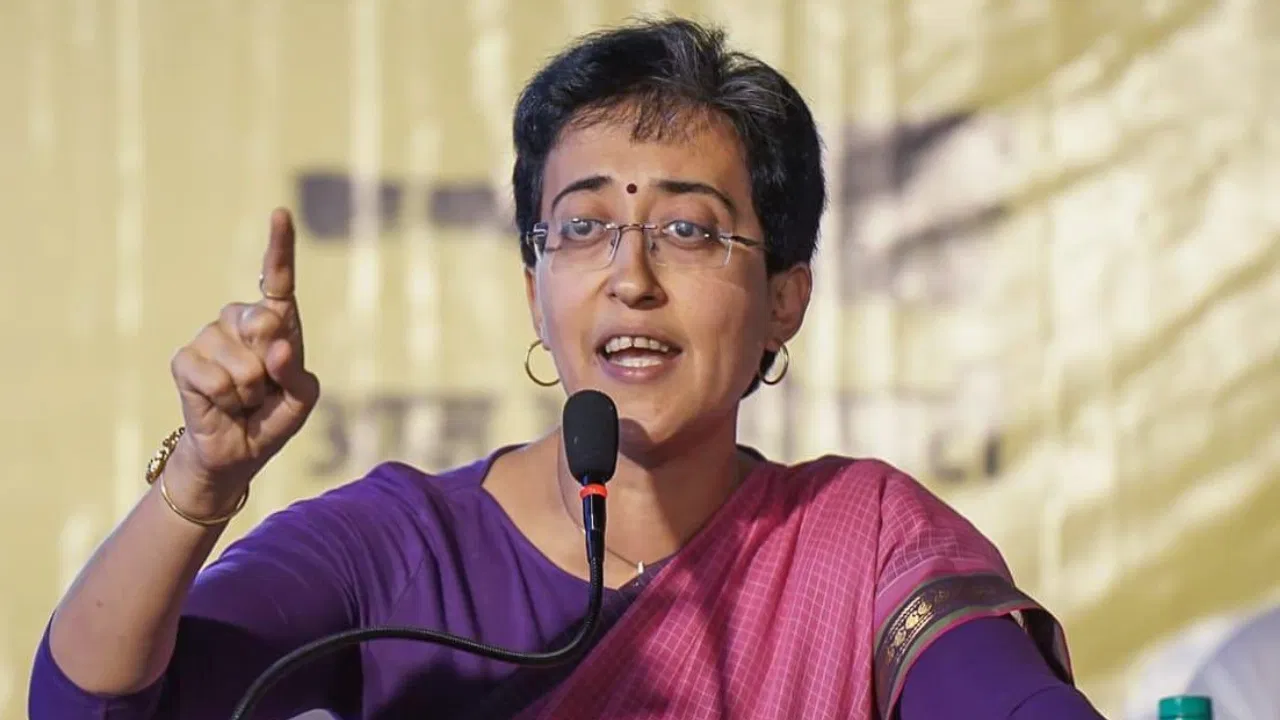 दिल्ली की CM Atishi ने आप के विकास पर प्रकाश डाला, फरवरी चुनावों पर मजबूत जवाब की भविष्यवाणी की