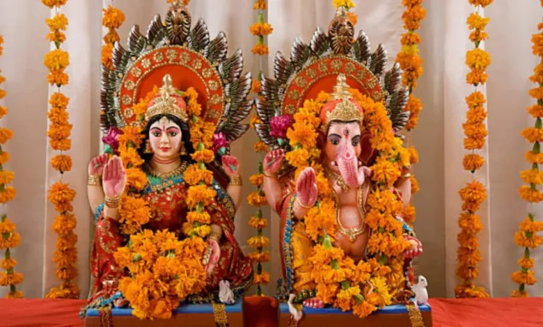 Dhanteras Shoping: यदि आप सोना-चांदी नहीं खरीद सकते तो इन चीजों को खरीदें, धनतेरस पर लक्ष्मी-कुबेर से आशीर्वाद मिलेगा