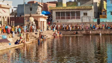 Radha Kund Snan: निसंतान अहोई अष्टमी पर राधा कुंड में स्नान करने से भर जाएगी सूनी गोद