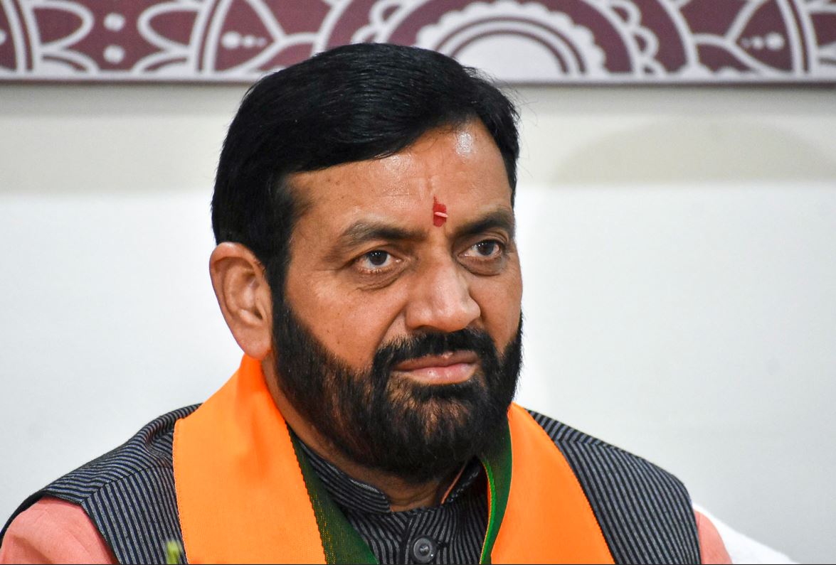 CM Nayab Singh Saini का कठोर व्यवहार: 24 अधिकारियों को एक साथ निलंबित किया गया, जानिए कारण