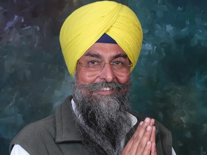 Kultar Singh Sandhwa ने पंचायत चुनाव में वोट डाला