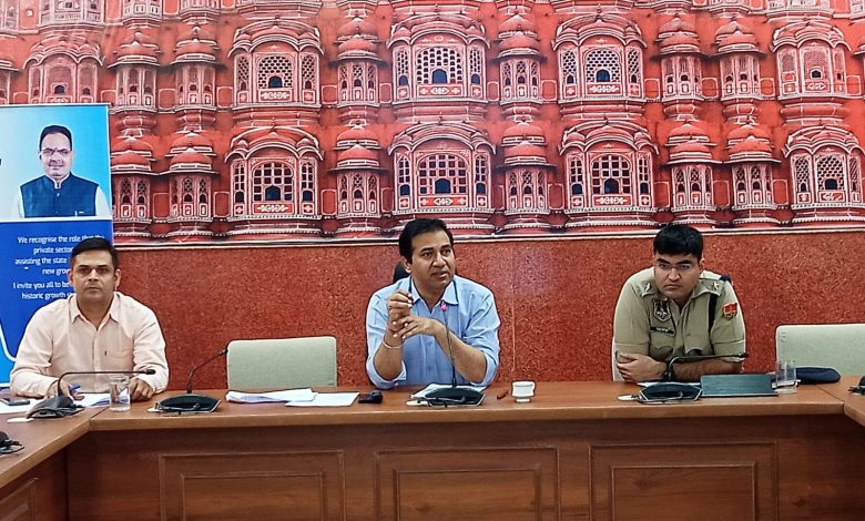 कलेक्टर Dr. Jitendra Soni ने यातायात नियमों की पूर्ण पालना, सड़क दुर्घटनाओं पर लगाम लगाने और एक्सीडेंट फ्री सड़क विकसित करने के दिये निर्देश