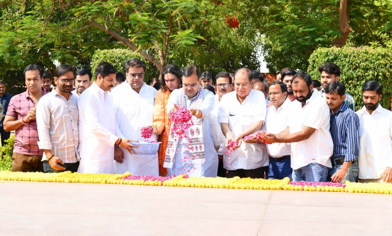 CM Bhajanlal Sharma ने स्व. भैरों सिंह शेखावत को पुष्पांजलि अर्पित की