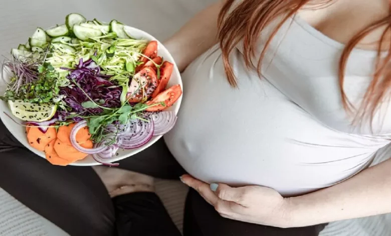 Pregnant lady diet: प्रेग्नेंसी के दौरान गर्भवती महिलाएं ये डाइट रखें, इससे जच्चा-बच्चा दोनों स्वस्थ रहेंगे और किसी डॉक्टर से मिलने की जरूरत नहीं होगी।
