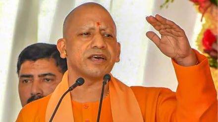 यूपी के CM Yogi Adityanath ने विधानसभा चुनाव से पहले झारखंड माफियाओं को चेतावनी दी