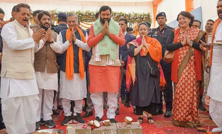 CM Nayab Saini ने सिरसा में आधुनिक कैंसर संस्थान बनाने के लिए मेडिकल कॉलेज का भूमि पूजन किया 