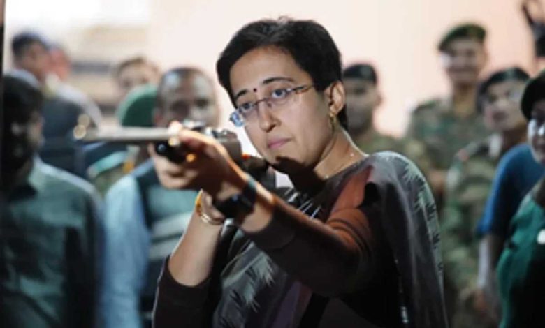 CM Atishi ने एनसीसी एनसीसी कैडेट्स को तोहफा, रोहिणी में विश्वस्तरीय शूटिंग रेंज का शुभारंभ किया