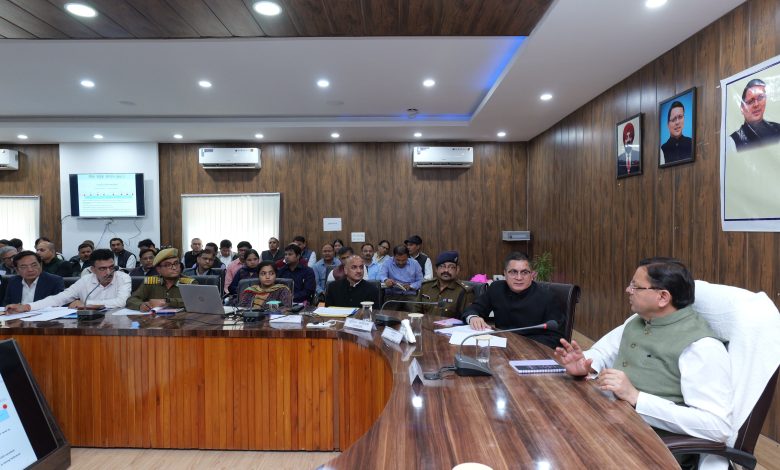 CM Pushkar Dhami ने उत्तरकाशी जिले में संचालित विकास योजनाओं एवं जन कल्याणकारी कार्यक्रमों की प्रगति की समीक्षा की
