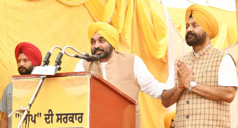 बरनाला में CM Bhagwant Mann ने कहा, "इंकलाबी लोगों को खराब मौसम भी नहीं रोक सका।"