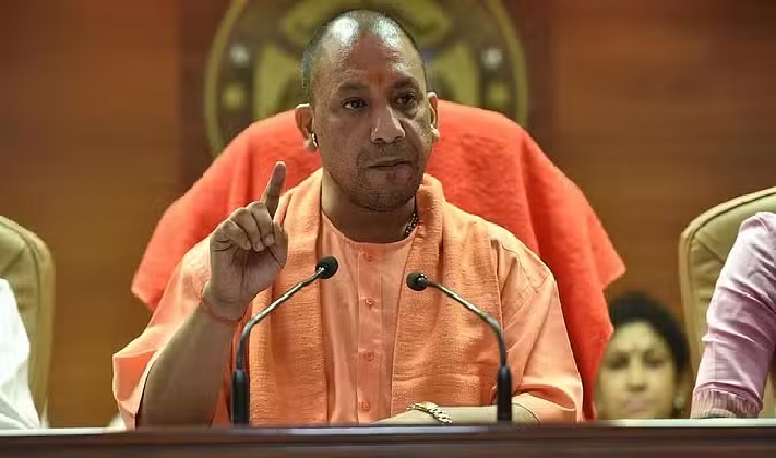 CM Yogi Adityanath ने गोरखपुर में मकर संक्रान्ति मेला की तैयारियों की समीक्षा की