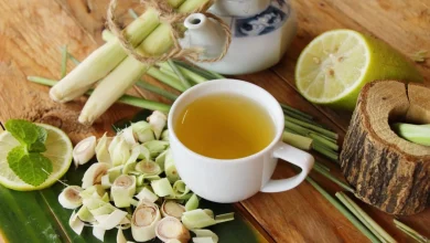 Lemongrass tea benefits , How to use lemongrass leaves , lemongrass kills Cancer cell , What are the benefits of boiled lemongrass , Is lemongrass tea heaty or cooling, लेमनग्रास चाय के फायदे , लेमनग्रास की पत्तियों का इस्तेमाल कैसे करें , लेमनग्रास कैंसर सेल को मारता है , उबले हुए लेमनग्रास के फायदे क्या हैं , लेमनग्रास चाय गर्म है या ठंडक