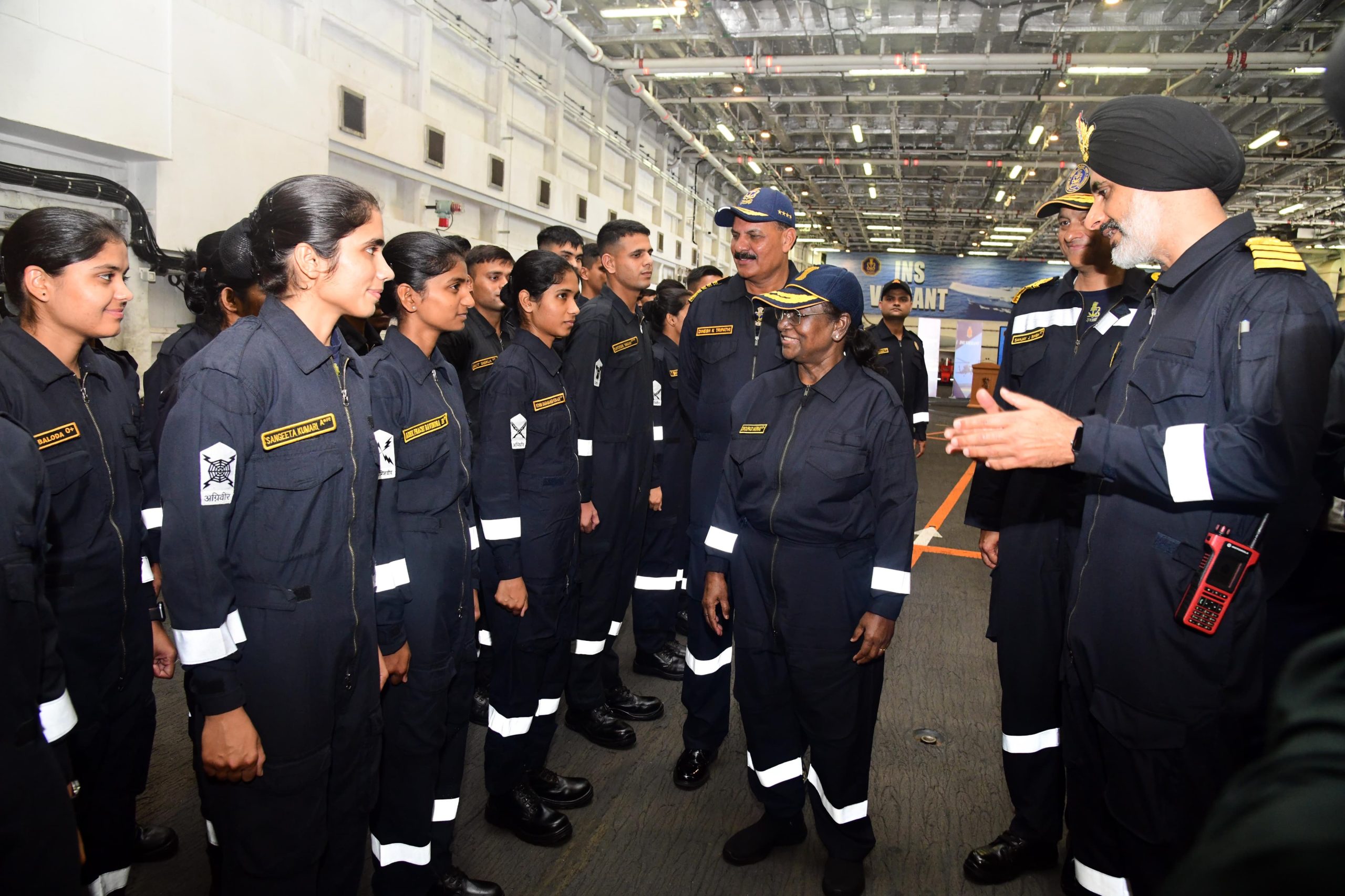 President Droupadi Murmu ने गोवा में ‘समुद्र में एक दिन’ कार्यक्रम में भाग लिया